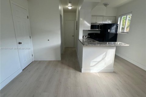 Appartement à North Miami, Floride 2 chambres, 69.68 m2 № 1998112