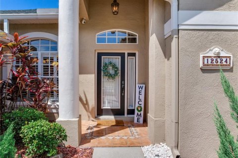 House in Tampa, Florida 4 bedrooms, 224.45 sq.m. № 1885045 - photo 9