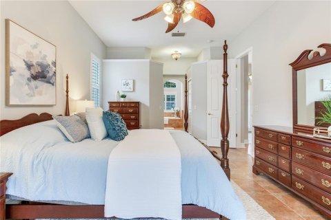House in Tampa, Florida 4 bedrooms, 224.45 sq.m. № 1885045 - photo 28