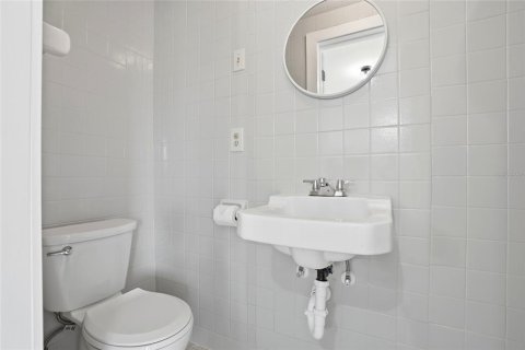 Casa en venta en Port Richey, Florida, 2 dormitorios, 110.37 m2 № 2096503 - foto 24