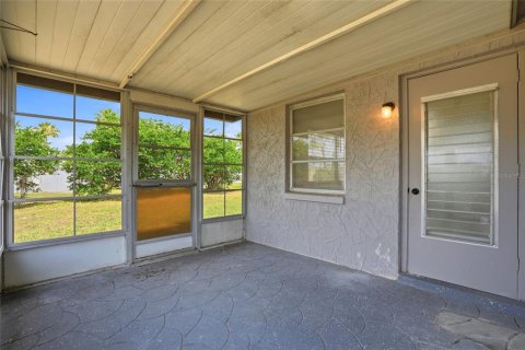 Casa en venta en Port Richey, Florida, 2 dormitorios, 110.37 m2 № 2096503 - foto 28