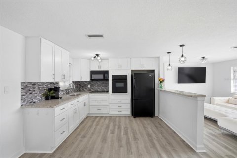Casa en venta en Port Richey, Florida, 2 dormitorios, 110.37 m2 № 2096503 - foto 5
