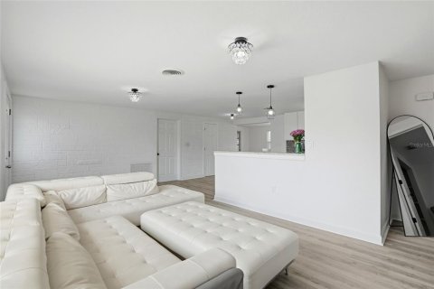 Casa en venta en Port Richey, Florida, 2 dormitorios, 110.37 m2 № 2096503 - foto 12
