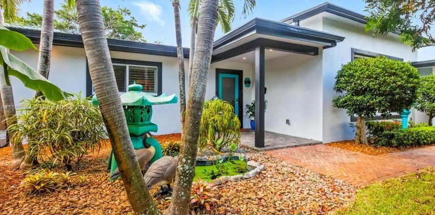 House in Oakland Park, Florida 3 bedrooms, 227.33 sq.m. № 1887153