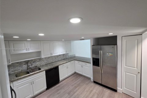 Adosado en venta en Plantation, Florida, 3 dormitorios, 151.62 m2 № 1947189 - foto 14