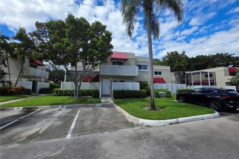 Adosado en venta en Plantation, Florida, 3 dormitorios, 151.62 m2 № 1947189 - foto 4