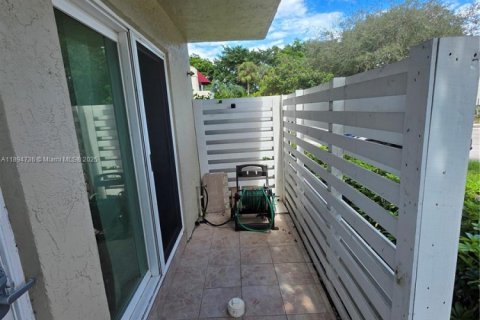 Adosado en venta en Plantation, Florida, 3 dormitorios, 151.62 m2 № 1947189 - foto 6