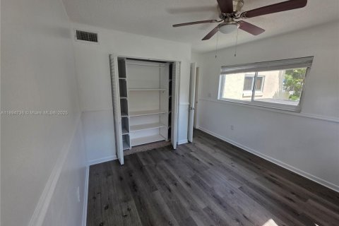 Adosado en venta en Plantation, Florida, 3 dormitorios, 151.62 m2 № 1947189 - foto 19