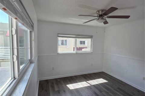 Adosado en venta en Plantation, Florida, 3 dormitorios, 151.62 m2 № 1947189 - foto 21