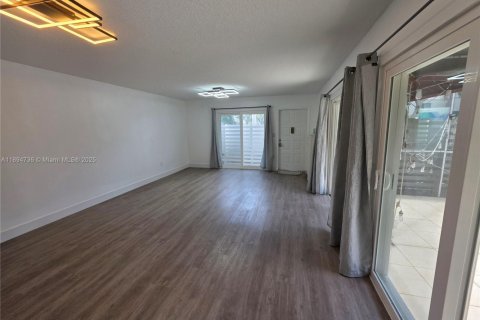Adosado en venta en Plantation, Florida, 3 dormitorios, 151.62 m2 № 1947189 - foto 10