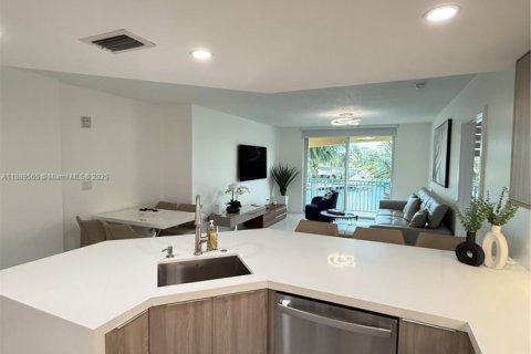 Снять в аренду кондоминиум в Халландейл-Бич, Флорида 2 спальни, 106.84м2, № 1938903 - фото 3