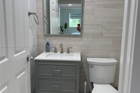 Снять в аренду кондоминиум в Халландейл-Бич, Флорида 2 спальни, 106.84м2, № 1938903 - фото 26