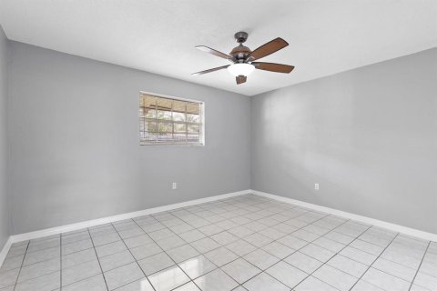 Condominio en alquiler en Fort Lauderdale, Florida, 2 dormitorios, 77.76 m2 № 2174279 - foto 9