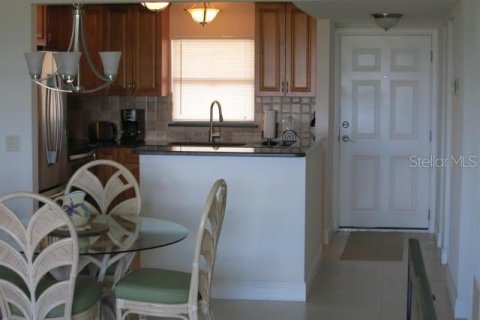 Condo in Clearwater, Florida, 2 bedrooms  № 1724145 - photo 5