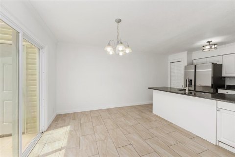 Condominio en venta en Ocala, Florida, 2 dormitorios, 115.48 m2 № 2202179 - foto 14