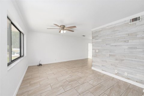 Condominio en venta en Ocala, Florida, 2 dormitorios, 115.48 m2 № 2202179 - foto 8