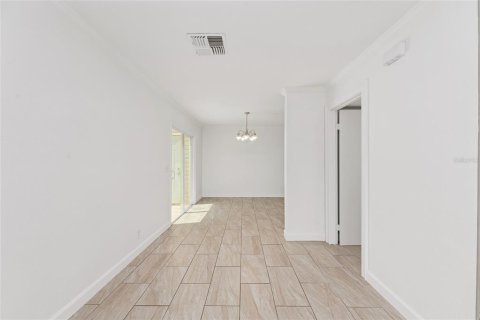 Condominio en venta en Ocala, Florida, 2 dormitorios, 115.48 m2 № 2202179 - foto 13