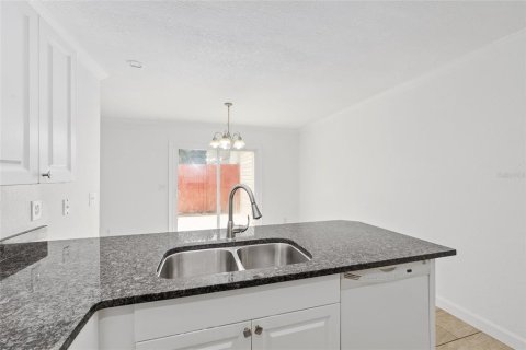 Condominio en venta en Ocala, Florida, 2 dormitorios, 115.48 m2 № 2202179 - foto 21