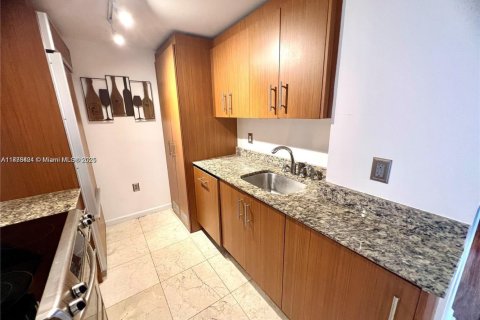 Condominio en venta en Bal Harbour, Florida, 2 dormitorios, 98.1 m2 № 2034242 - foto 8