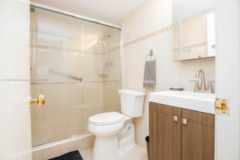 Copropriété à louer à Miami Beach, Floride: 2 chambres, 97.36 m2 № 1749097 - photo 17