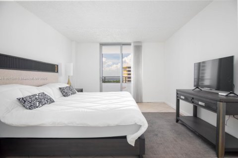 Copropriété à louer à Miami Beach, Floride: 2 chambres, 97.36 m2 № 1749097 - photo 21