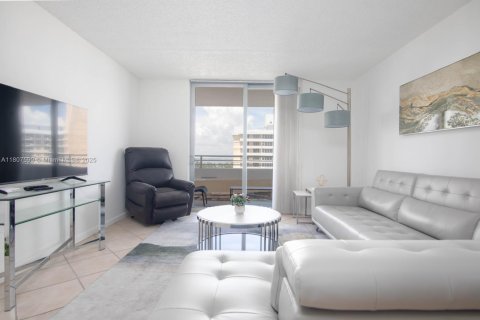 Copropriété à louer à Miami Beach, Floride: 2 chambres, 97.36 m2 № 1749097 - photo 23