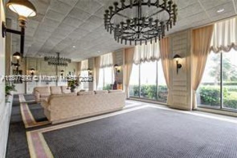 Copropriété à louer à Miami Beach, Floride: 2 chambres, 97.36 m2 № 1749097 - photo 3