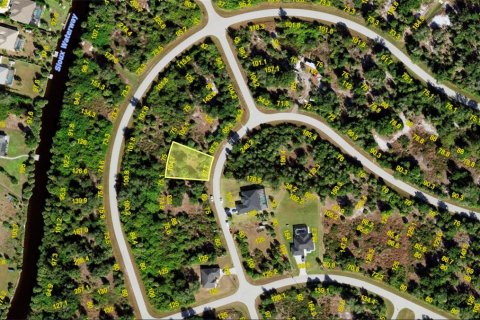 Land in Port Charlotte, Florida № 2345653