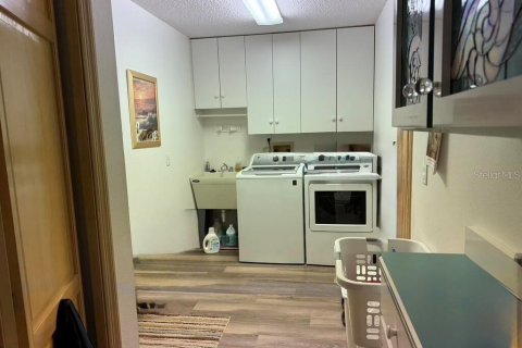 House in Palm Coast, Florida 3 bedrooms, 221.2 sq.m. № 1743551 - photo 25