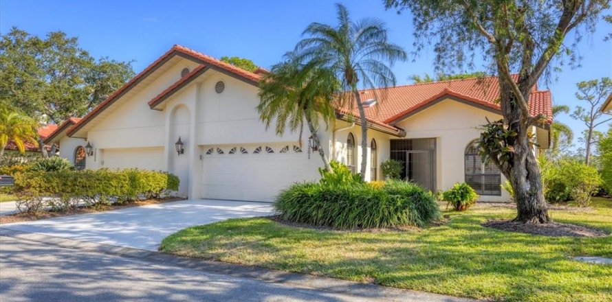 House in Sarasota, Florida 2 bedrooms, 223.24 sq.m. № 1592825