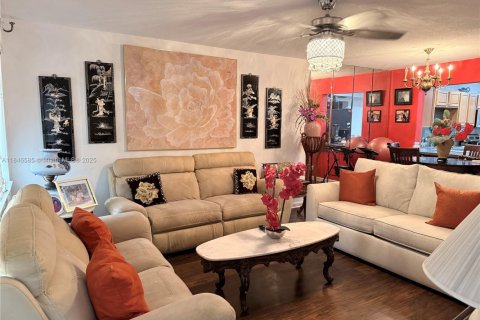 Condominio en venta en Hallandale Beach, Florida, 1 dormitorio, 71.53 m2 № 1935745 - foto 1