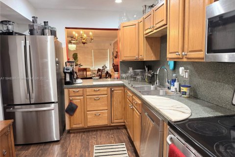 Condominio en venta en Hallandale Beach, Florida, 1 dormitorio, 71.53 m2 № 1935745 - foto 2