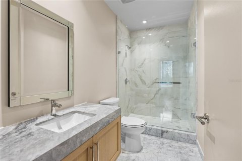 Townhouse in Tampa, Florida 3 bedrooms, 343.65 sq.m. № 2122756 - photo 23