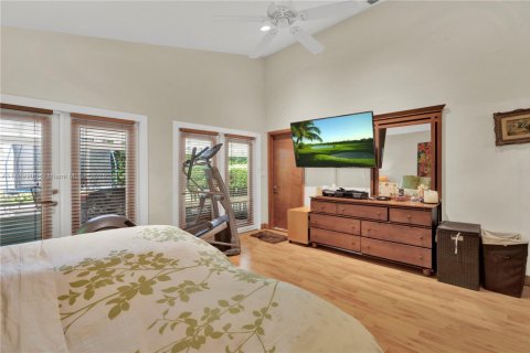 House in Miami, Florida 4 bedrooms № 1891593 - photo 21