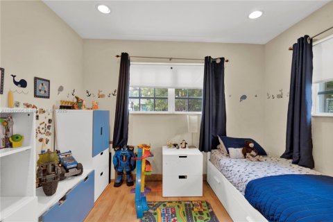 House in Miami, Florida 4 bedrooms № 1891593 - photo 13