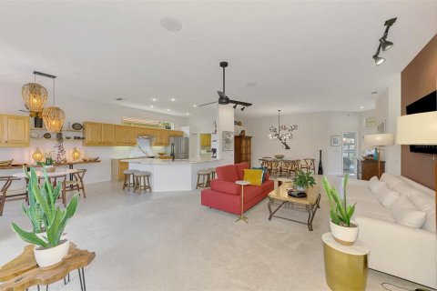 House in Sarasota, Florida 4 bedrooms, 191.29 sq.m. № 1886466 - photo 19