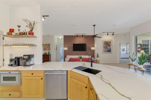 House in Sarasota, Florida 4 bedrooms, 191.29 sq.m. № 1886466 - photo 29