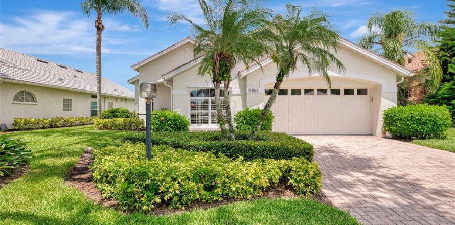 House in Sarasota, Florida 4 bedrooms, 191.29 sq.m. № 1886466