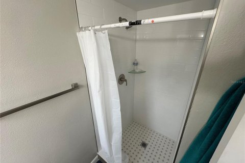 Casa en alquiler en Orlando, Florida, 3 dormitorios, 106.84 m2 № 1908443 - foto 14