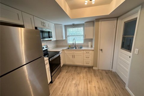 Casa en alquiler en Orlando, Florida, 3 dormitorios, 106.84 m2 № 1908443 - foto 6