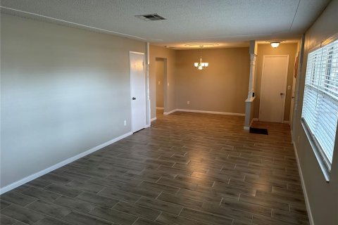 Casa en alquiler en Orlando, Florida, 3 dormitorios, 106.84 m2 № 1908443 - foto 4