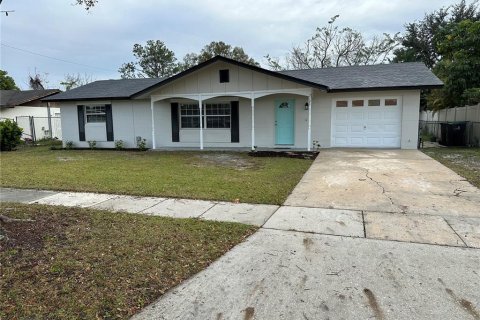 Casa en alquiler en Orlando, Florida, 3 dormitorios, 106.84 m2 № 1908443 - foto 1