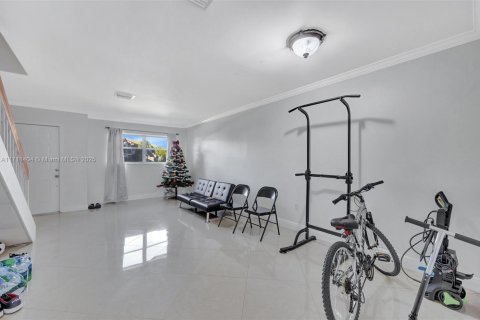 Touwnhouse à vendre à Miami, Floride: 2 chambres, 102.19 m2 № 1471133 - photo 5