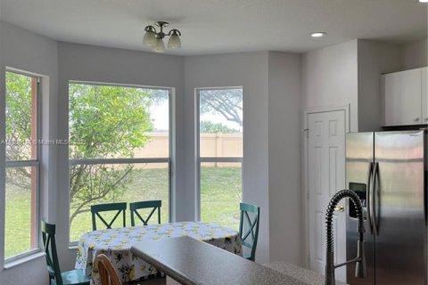 House in Royal Palm Beach, Florida 3 bedrooms, 178.47 sq.m. № 1887294 - photo 7