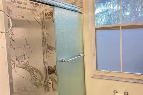 Купить виллу или дом в Холливуд, Флорида 4 спальни, 196.3м2, № 2033116 - фото 10