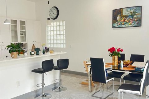 Купить виллу или дом в Холливуд, Флорида 4 спальни, 196.3м2, № 2033116 - фото 3