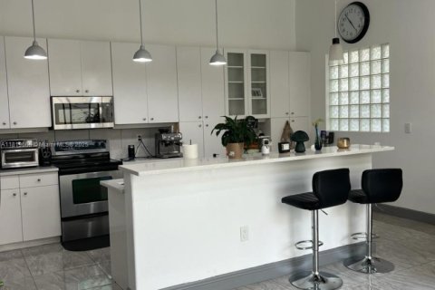 Купить виллу или дом в Холливуд, Флорида 4 спальни, 196.3м2, № 2033116 - фото 5