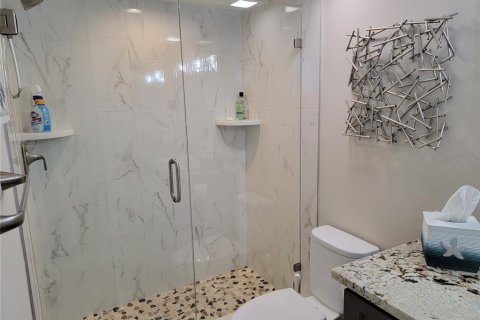 Condo in Treasure Island, Florida, 1 bedroom  № 1566468 - photo 16