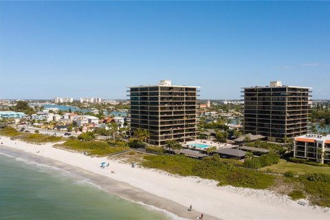 Condo in Treasure Island, Florida, 1 bedroom  № 1566468 - photo 30