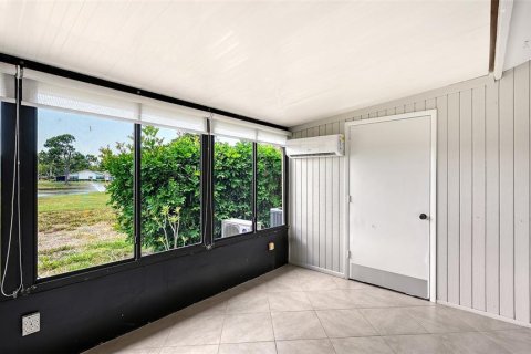 Condo in Bradenton, Florida, 2 bedrooms  № 2196985 - photo 22